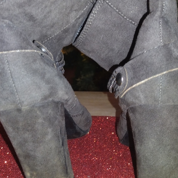 5/5.00 Anne Marino Boots - Picture 2 of 3